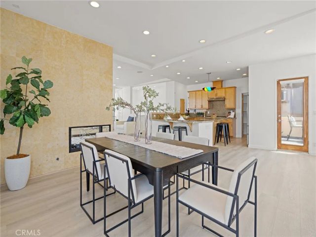 702 10th, Hermosa Beach, CA 90254
