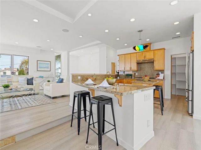 702 10th, Hermosa Beach, CA 90254