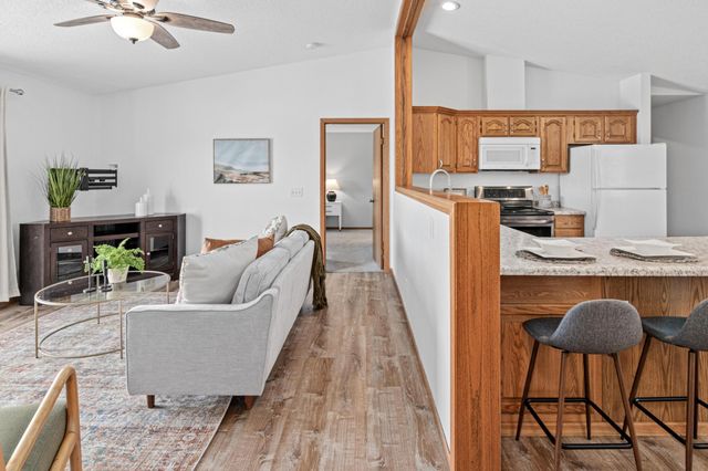 1016 W Ridge Court, New Richmond, WI 54017