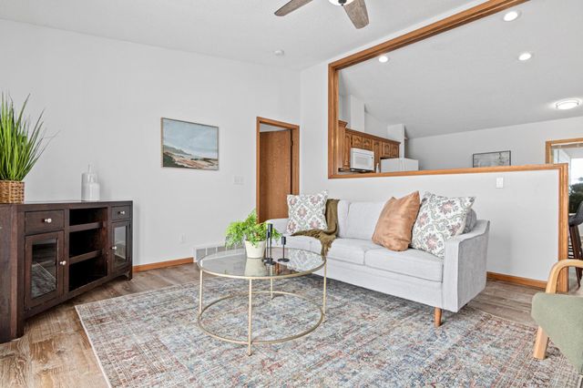 1016 W Ridge Court, New Richmond, WI 54017