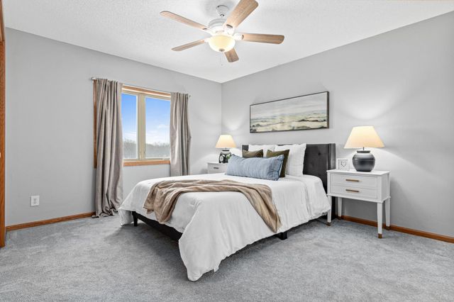 1016 W Ridge Court, New Richmond, WI 54017