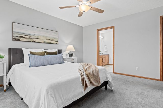 1016 W Ridge Court, New Richmond, WI 54017