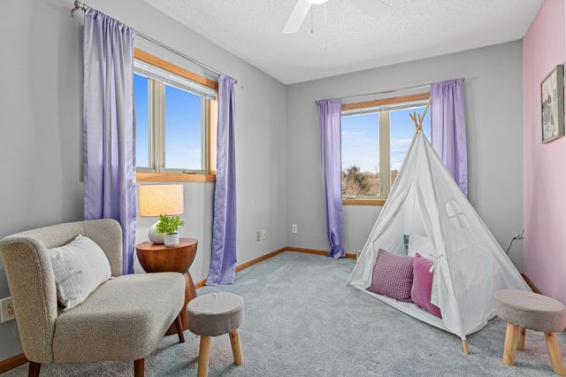 1016 W Ridge Court, New Richmond, WI 54017