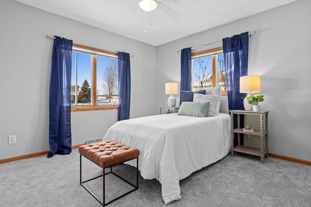 1016 W Ridge Court, New Richmond, WI 54017