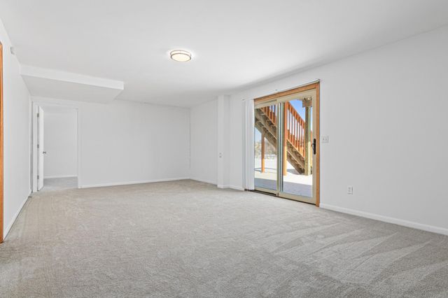 1016 W Ridge Court, New Richmond, WI 54017