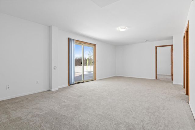 1016 W Ridge Court, New Richmond, WI 54017