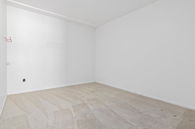 1016 W Ridge Court, New Richmond, WI 54017