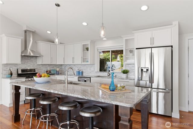 5530 Frances Avenue NE, Tacoma, WA 98422