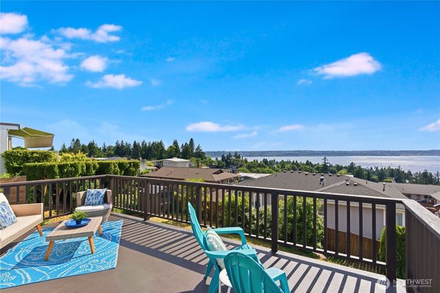 5530 Frances Avenue NE, Tacoma, WA 98422