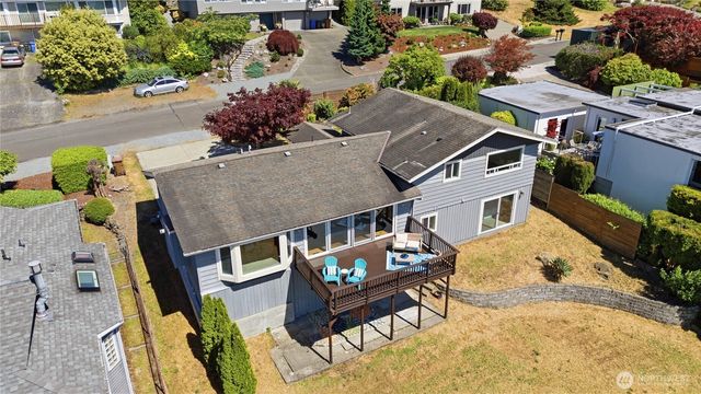 5530 Frances Avenue NE, Tacoma, WA 98422