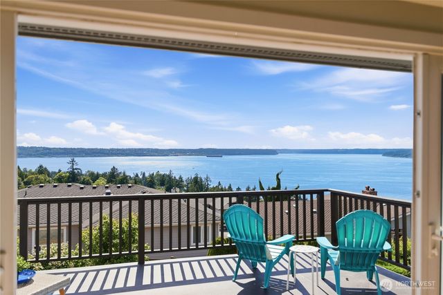 5530 Frances Avenue NE, Tacoma, WA 98422