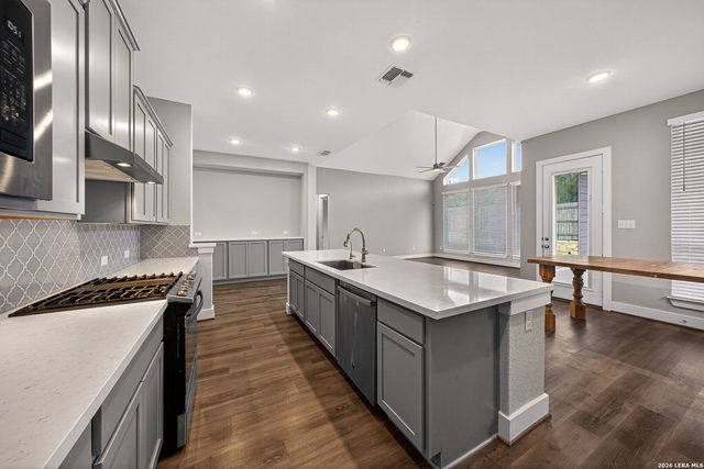 154 Lily Pass, Castroville, TX 78009