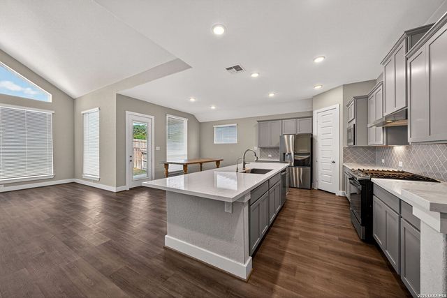 154 Lily Pass, Castroville, TX 78009