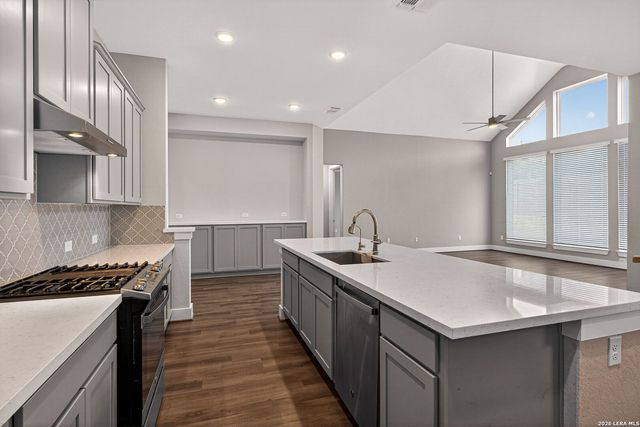 154 Lily Pass, Castroville, TX 78009