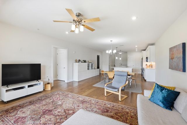 5233 Highpointe Lakes Drive, 202, Westerville, OH 43081