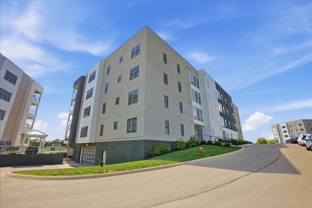 5233 Highpointe Lakes Drive, 202, Westerville, OH 43081