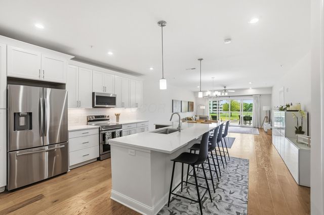 5233 Highpointe Lakes Drive, 202, Westerville, OH 43081