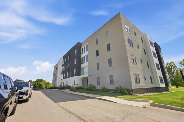 5233 Highpointe Lakes Drive, 202, Westerville, OH 43081