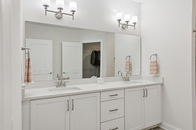 5233 Highpointe Lakes Drive, 202, Westerville, OH 43081