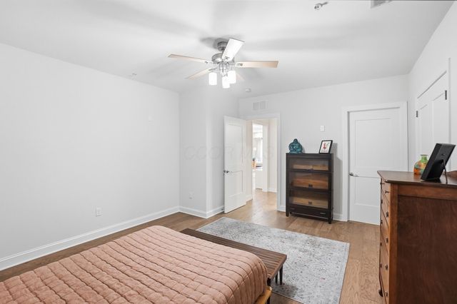 5233 Highpointe Lakes Drive, 202, Westerville, OH 43081