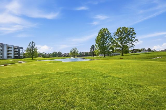 5233 Highpointe Lakes Drive, 202, Westerville, OH 43081