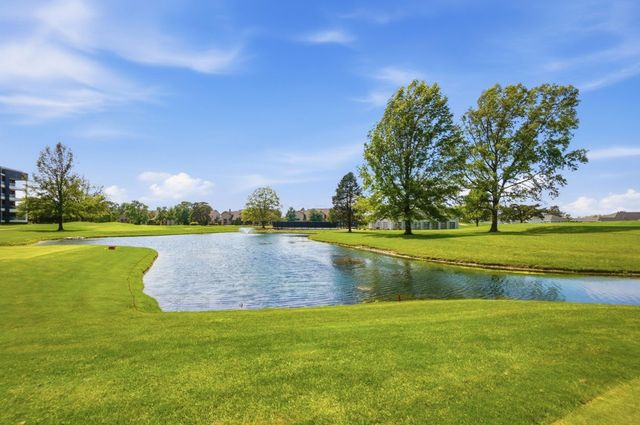 5233 Highpointe Lakes Drive, 202, Westerville, OH 43081