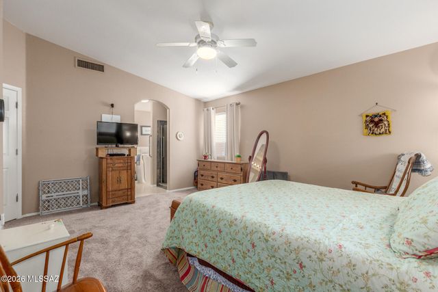 2150 W Roundwood Place, Tucson, AZ 85745