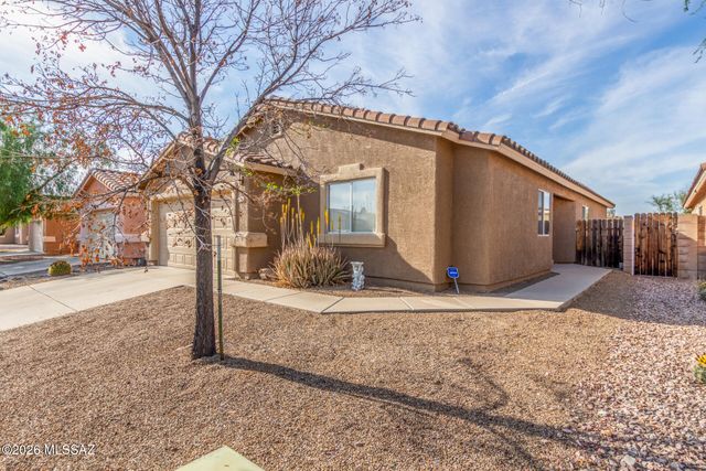 2150 W Roundwood Place, Tucson, AZ 85745