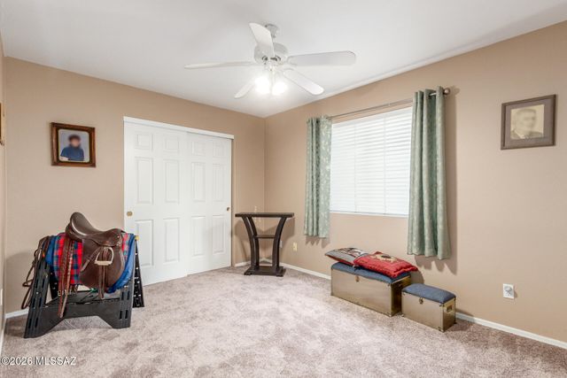 2150 W Roundwood Place, Tucson, AZ 85745