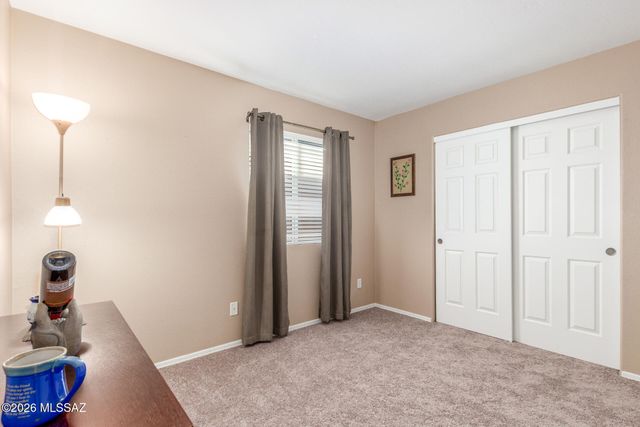 2150 W Roundwood Place, Tucson, AZ 85745