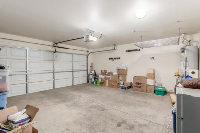 2150 W Roundwood Place, Tucson, AZ 85745