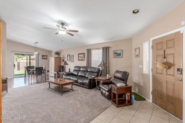 2150 W Roundwood Place, Tucson, AZ 85745