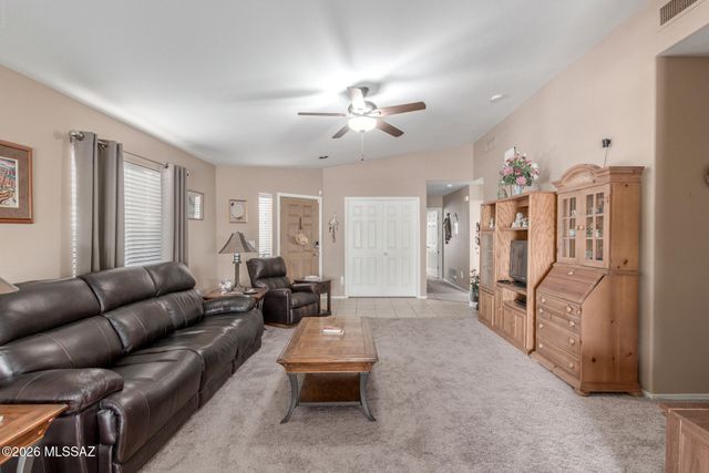 2150 W Roundwood Place, Tucson, AZ 85745