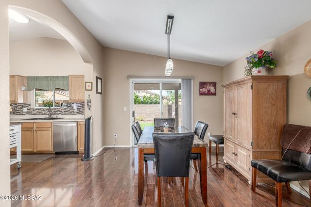 2150 W Roundwood Place, Tucson, AZ 85745