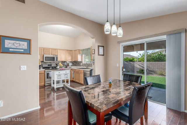 2150 W Roundwood Place, Tucson, AZ 85745