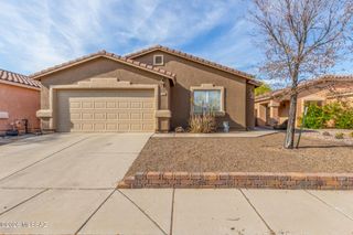 2150 W Roundwood Place, Tucson, AZ 85745