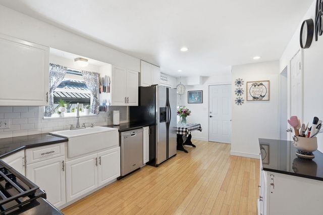 1108 N Willow Rd, Spokane Valley, WA 99206