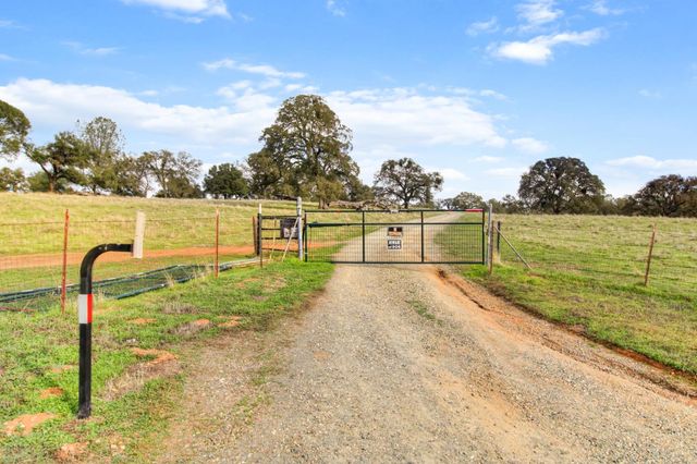 22800 Latrobe Rd, Plymouth, CA 95669