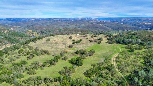 22800 Latrobe Rd, Plymouth, CA 95669