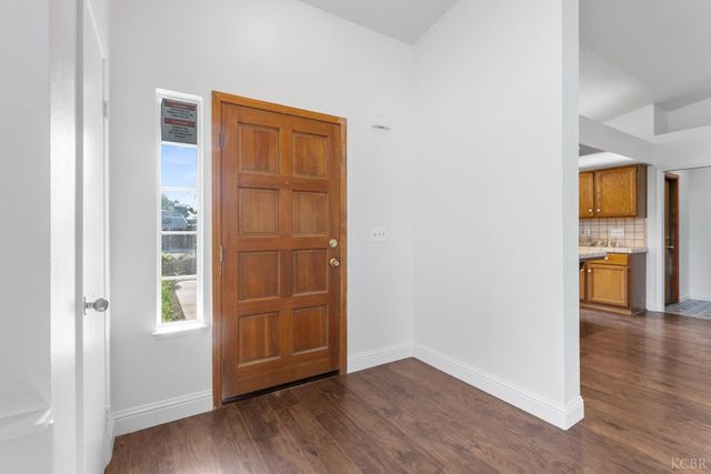 2166 Fernwood Drive, Hanford, CA 93230