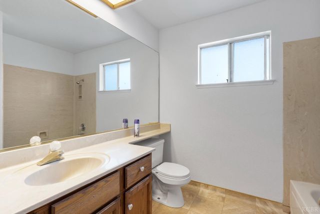 2166 Fernwood Drive, Hanford, CA 93230