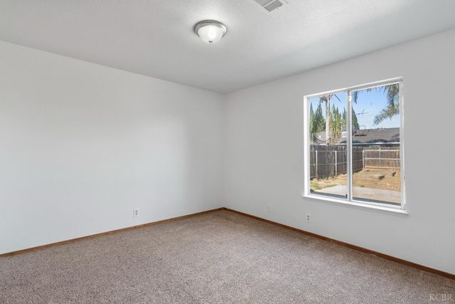 2166 Fernwood Drive, Hanford, CA 93230