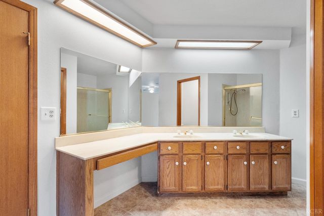 2166 Fernwood Drive, Hanford, CA 93230