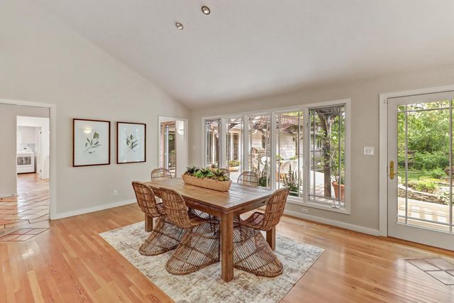 250 Baldwin Way, Sacramento, CA 95864