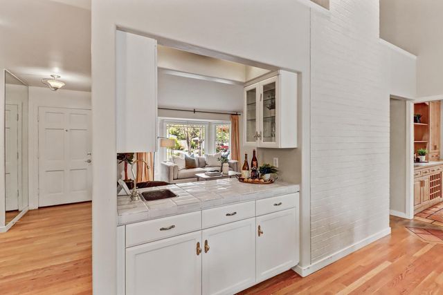 250 Baldwin Way, Sacramento, CA 95864