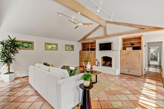 250 Baldwin Way, Sacramento, CA 95864