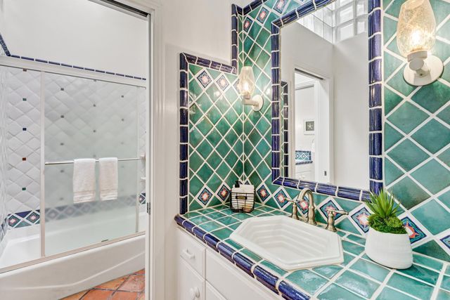 250 Baldwin Way, Sacramento, CA 95864