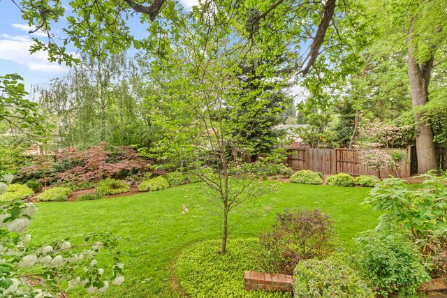 250 Baldwin Way, Sacramento, CA 95864