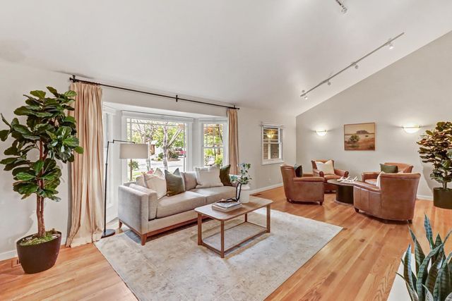 250 Baldwin Way, Sacramento, CA 95864