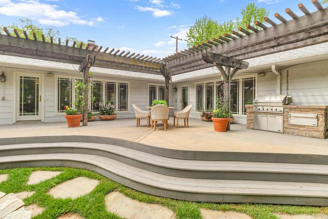 250 Baldwin Way, Sacramento, CA 95864